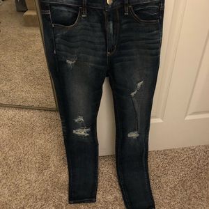 American Eagle Distressed High Rise Jegging